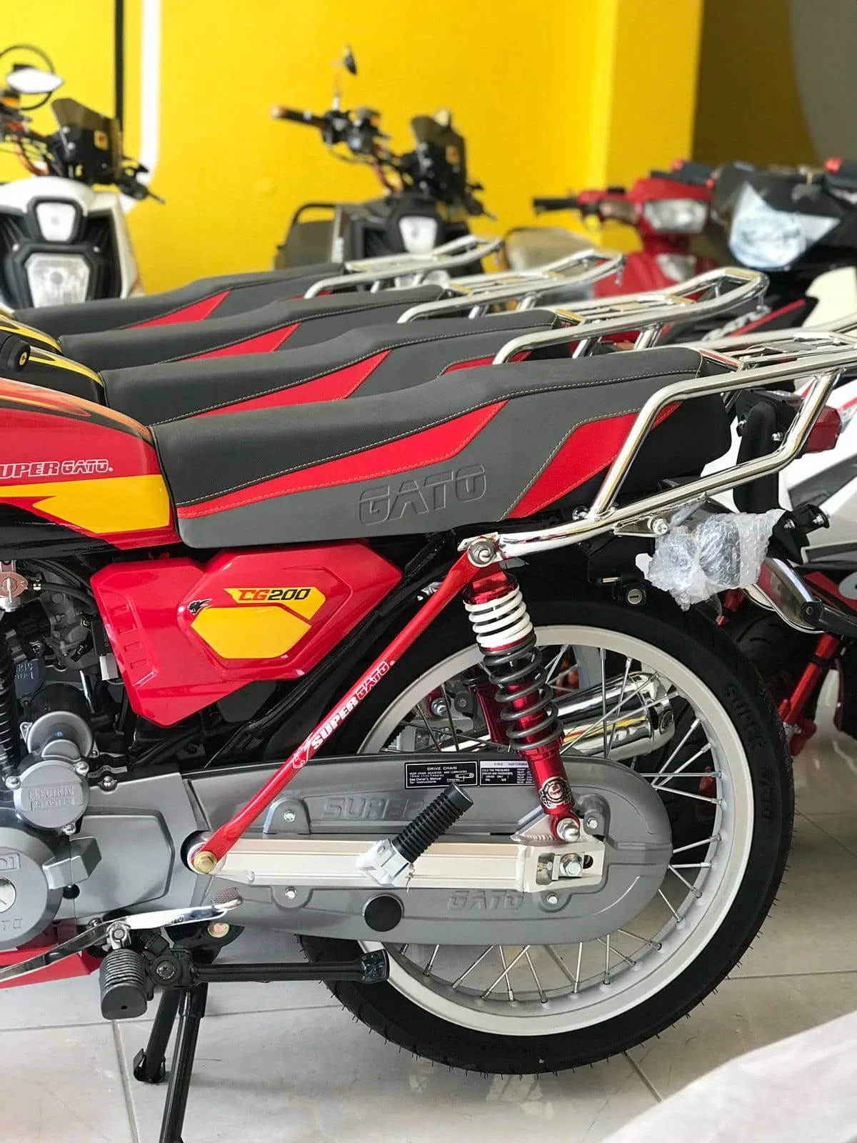 CG 200 Racing - Imagen 2