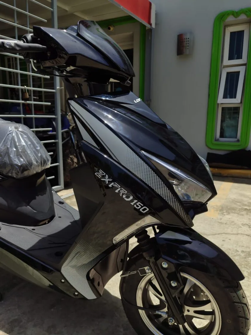 ZX 150 PRO - Negra - Imagen 4