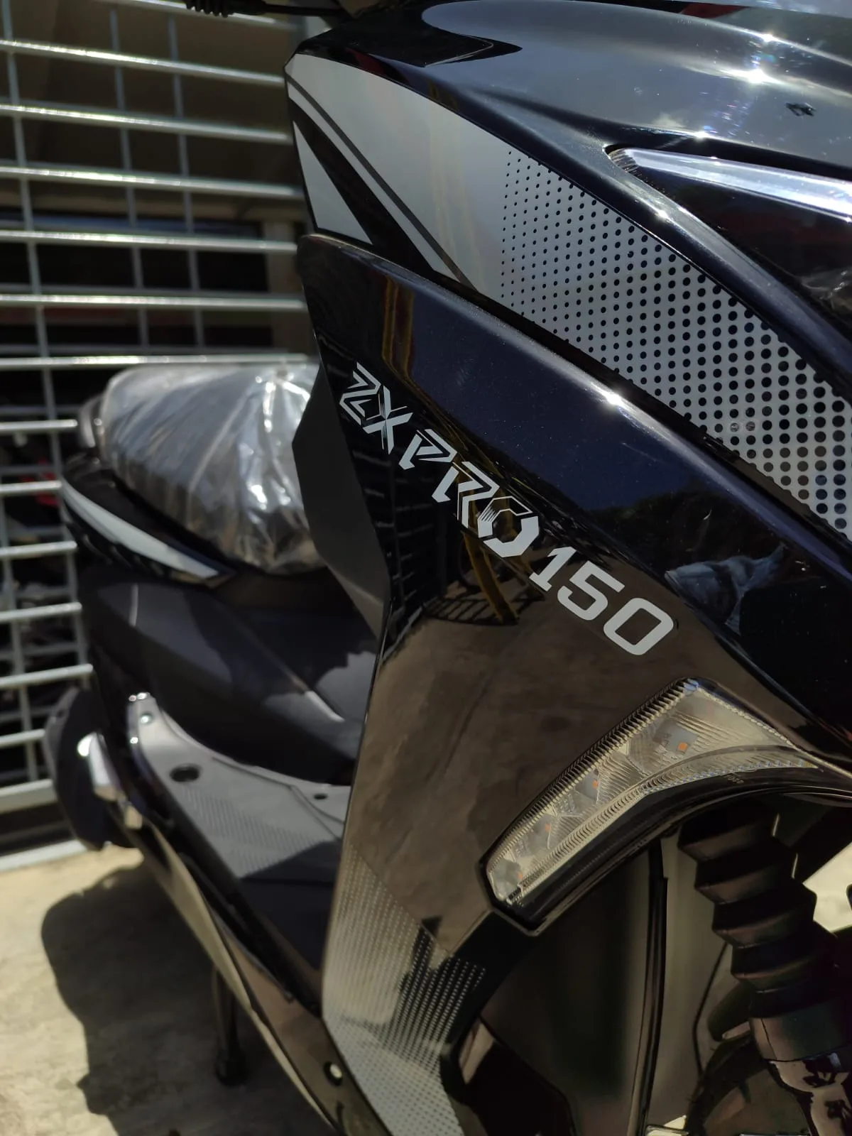 ZX 150 PRO - Negra - Imagen 8